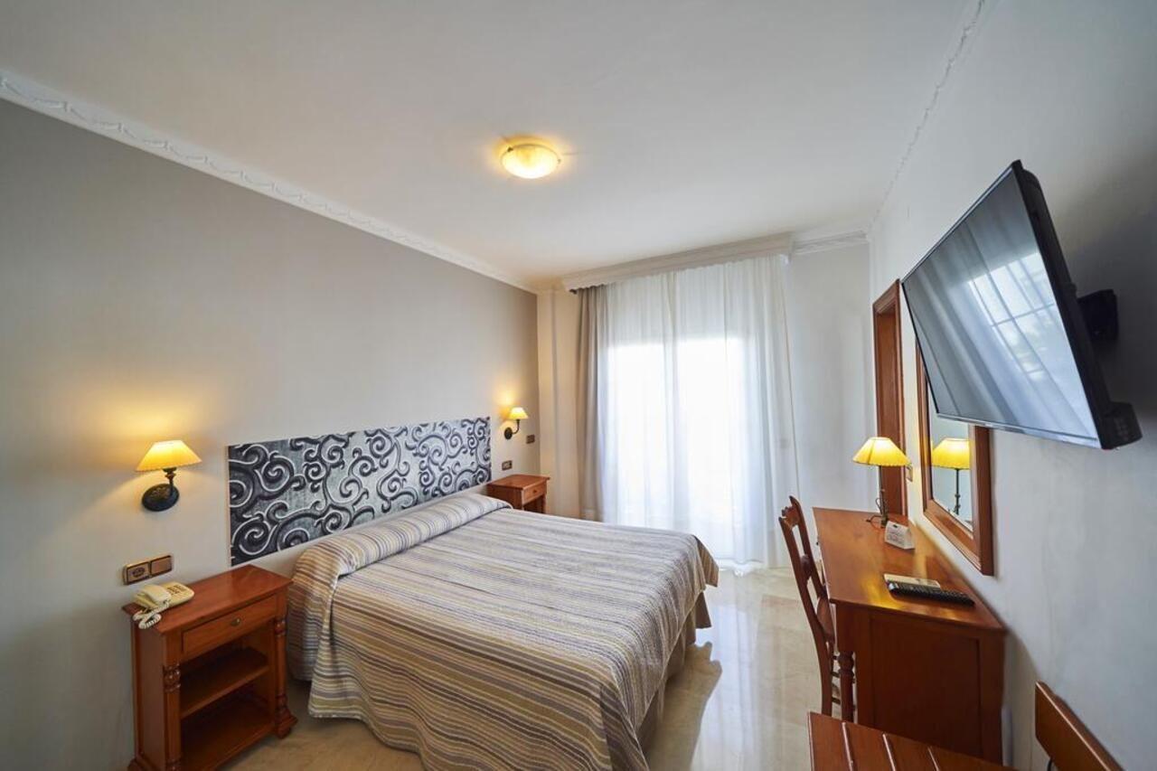 Hotel Bajamar Centro Нерха Экстерьер фото