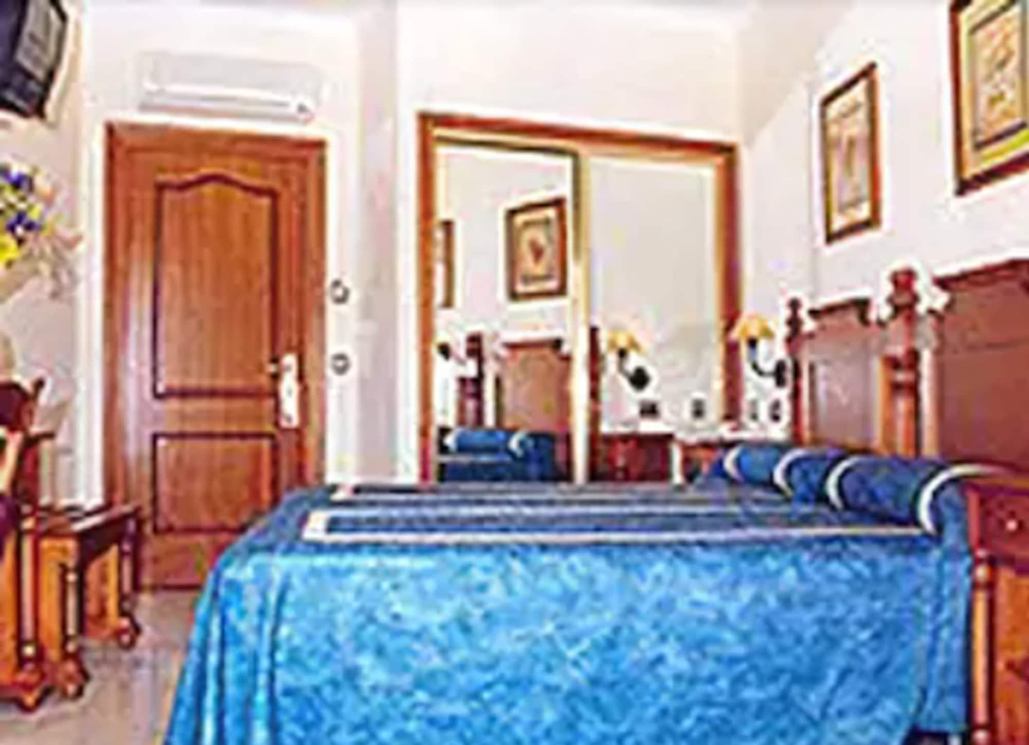 Hotel Bajamar Centro Нерха Экстерьер фото