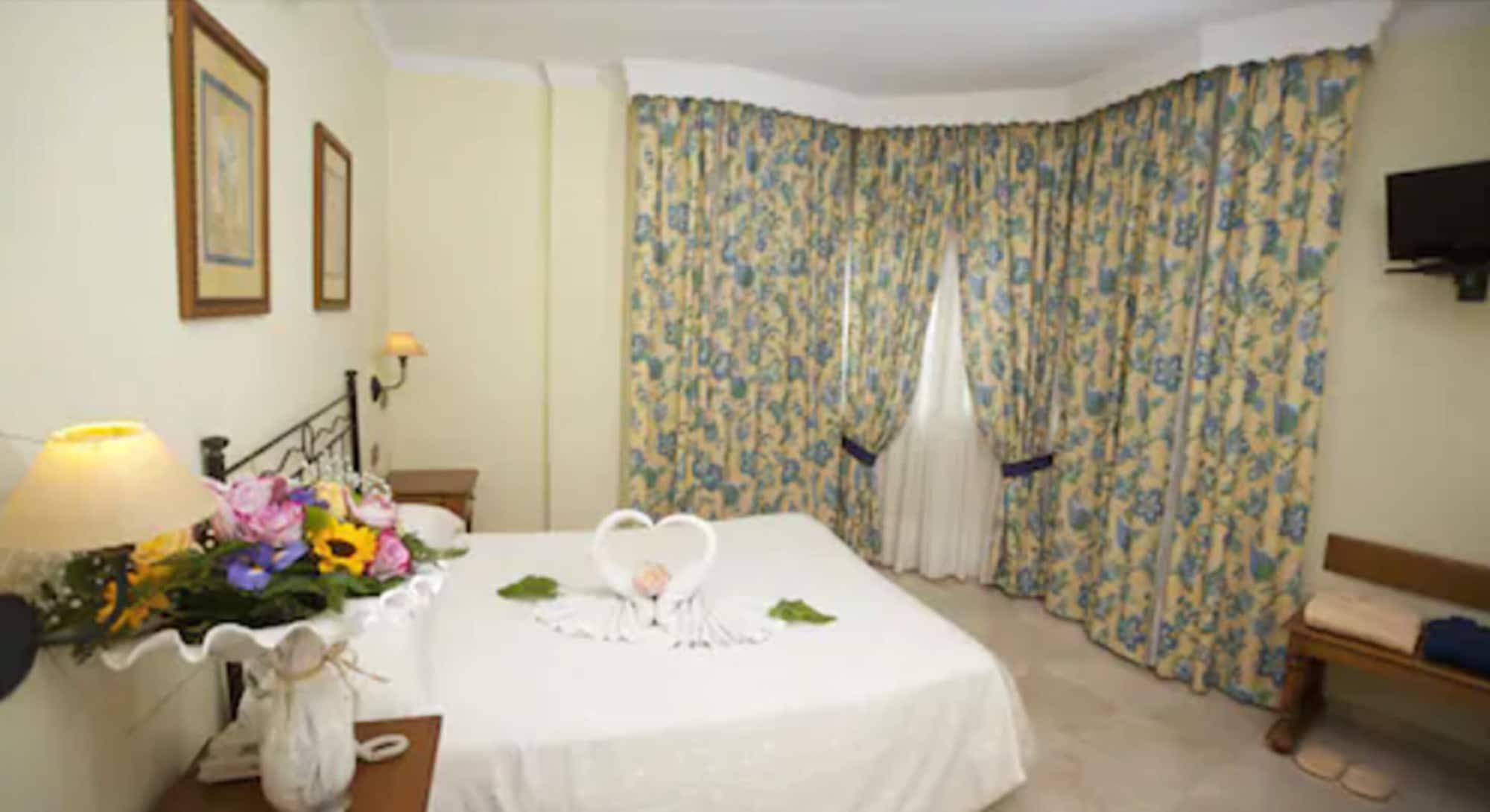 Hotel Bajamar Centro Нерха Экстерьер фото