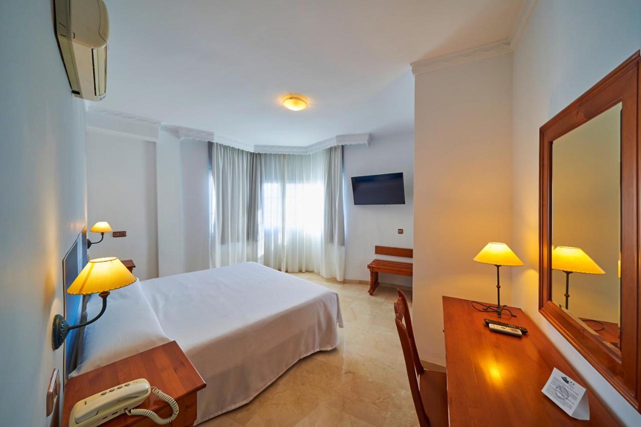 Hotel Bajamar Centro Нерха Экстерьер фото