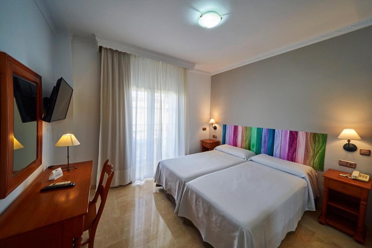 Hotel Bajamar Centro Нерха Экстерьер фото