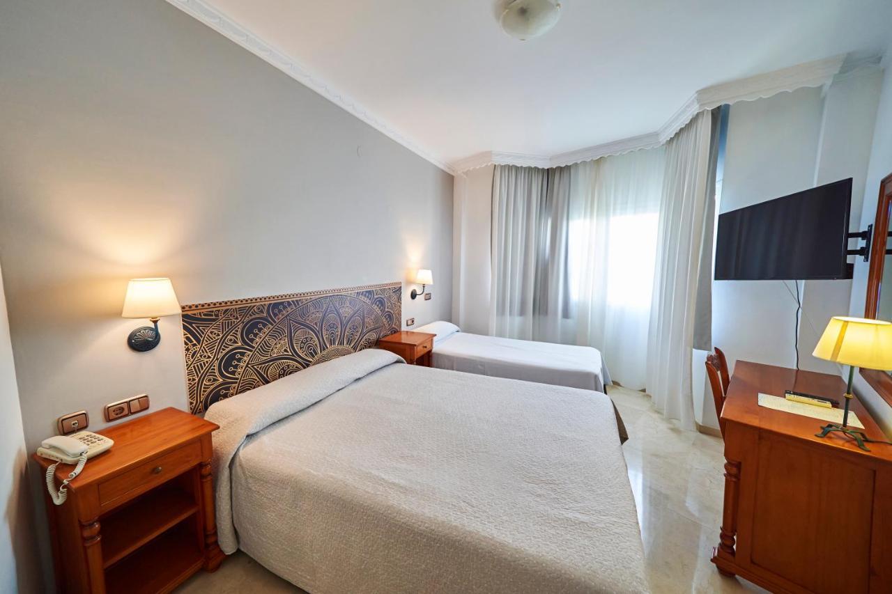Hotel Bajamar Centro Нерха Экстерьер фото