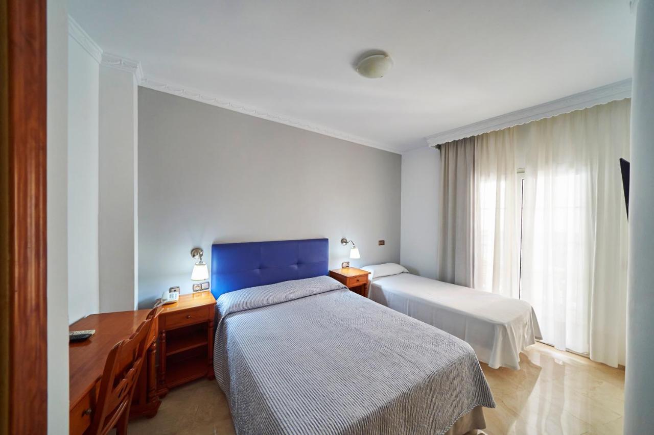 Hotel Bajamar Centro Нерха Экстерьер фото