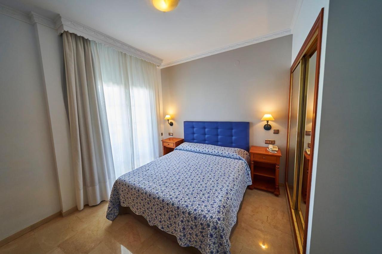 Hotel Bajamar Centro Нерха Экстерьер фото