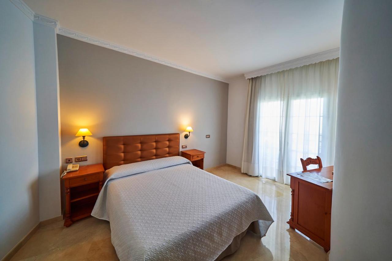 Hotel Bajamar Centro Нерха Экстерьер фото