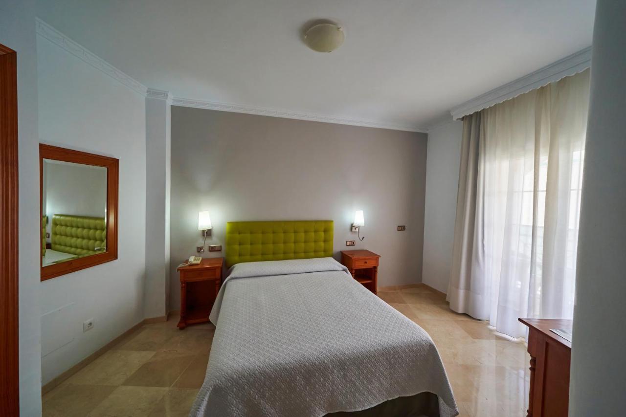 Hotel Bajamar Centro Нерха Экстерьер фото